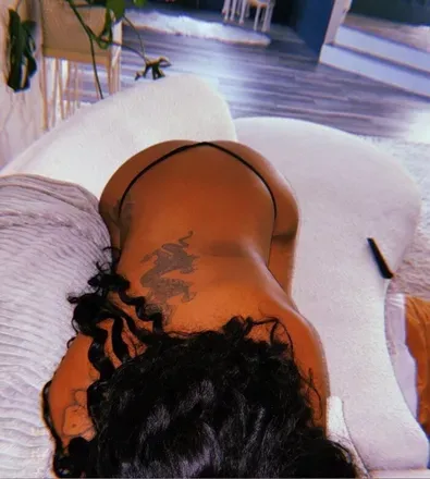 OnlyFans cuenta adoretea header 2