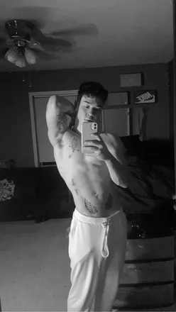 OnlyFans cuenta theylu.vchas header 2