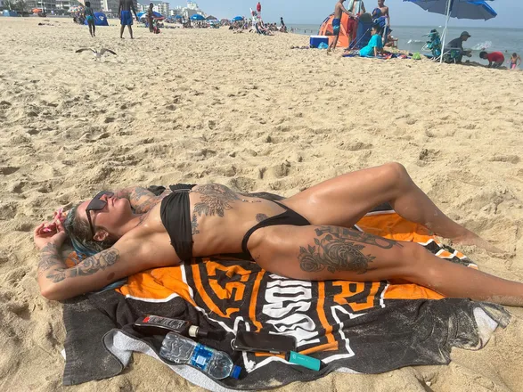 OnlyFans cuenta carmelllamarie header 2