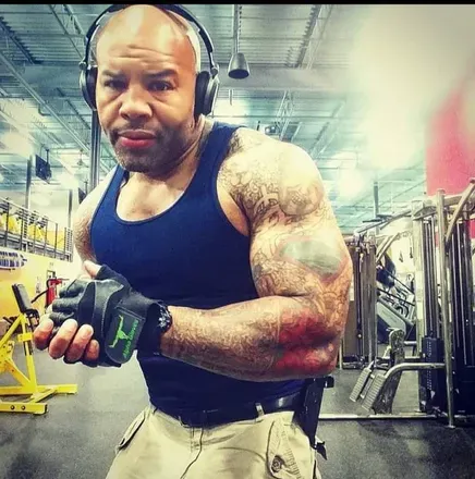 OnlyFans account  albeefit avatar 1