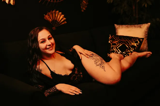 OnlyFans cuenta thickmomma999 header 2