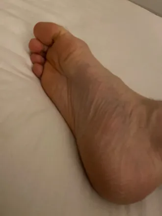 OnlyFans cuenta feetplaydaybyday header 2