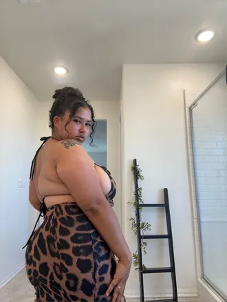 OnlyFans cuenta juicyasstay header 2