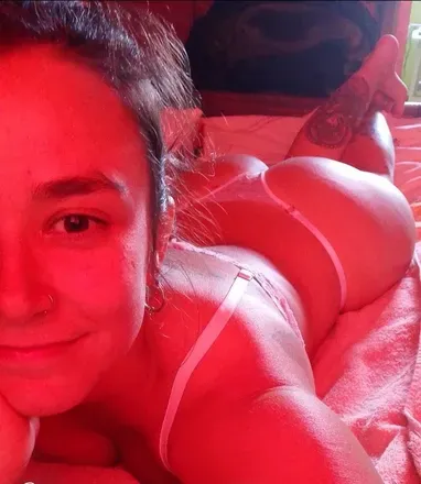 OnlyFans cuenta misspeach17 header 2