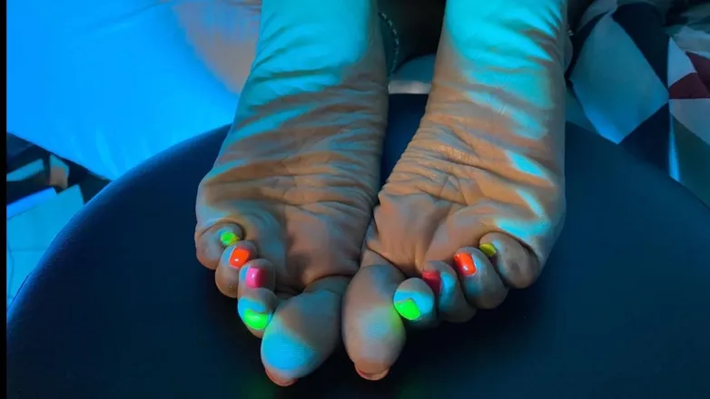 OnlyFans cuenta riahfiyahfeet header 2