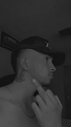 OnlyFans cuenta victorrmz2000 avatar 1