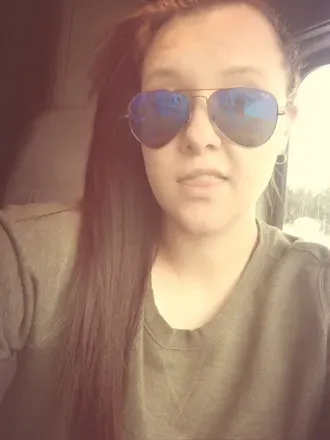 OnlyFans account  hishotwife_17 avatar 1
