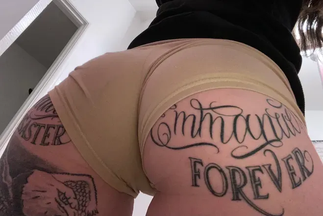 OnlyFans cuenta inkedbunny69 header 2