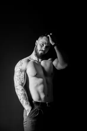 OnlyFans cuenta nickiyfit header 2