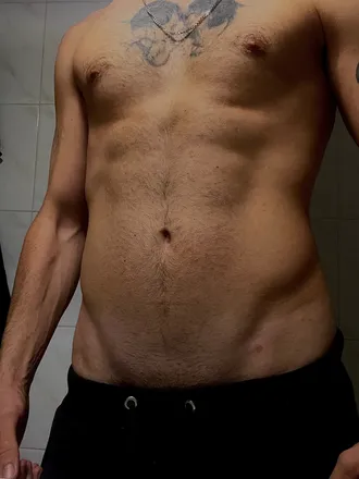 OnlyFans cuenta carlosgarcia98 header 2