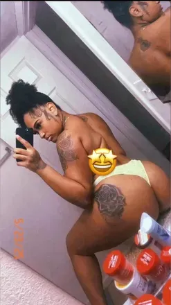OnlyFans cuenta islandbabbieee header 2