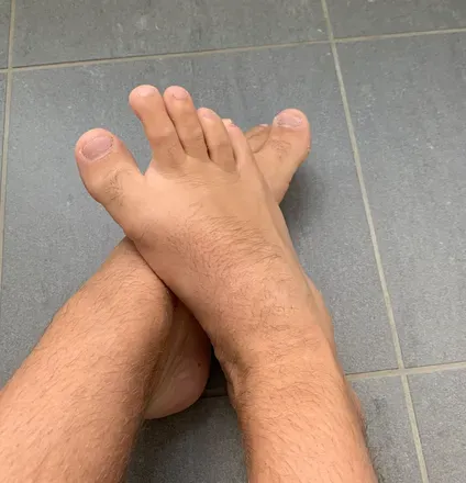 OnlyFans cuenta brokestudentswe avatar 1