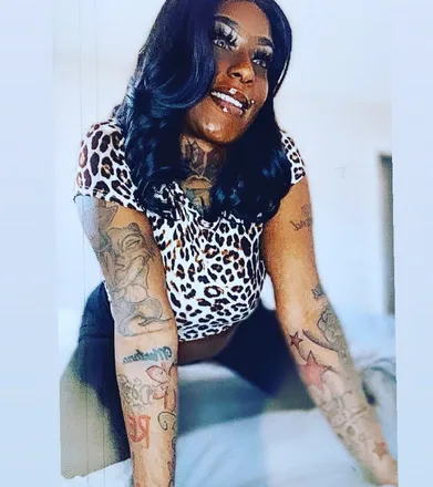 OnlyFans cuenta licktheswisha2x header 2