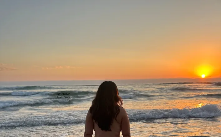 OnlyFans account  mari_peach header 2