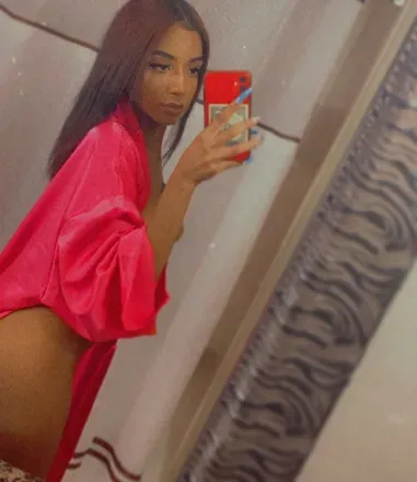 OnlyFans cuenta kieraakayy avatar 1