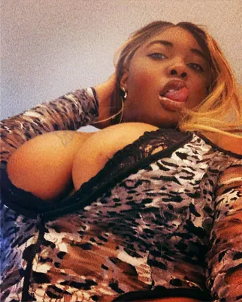 OnlyFans cuenta koffeekake avatar 1