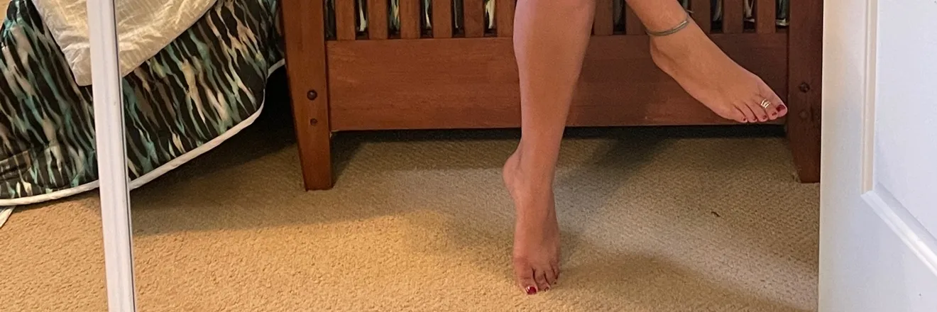 OnlyFans cuenta belowbeesknees header 2