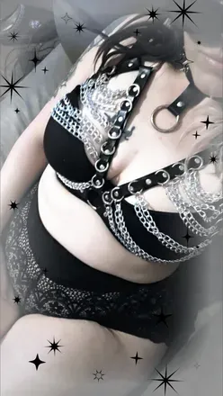 OnlyFans cuenta kitteninchains_xo header 2