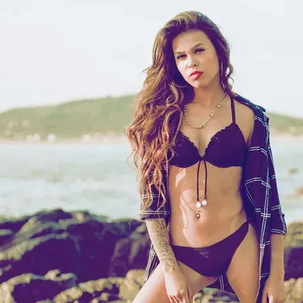 OnlyFans account  almamiaaa avatar 1