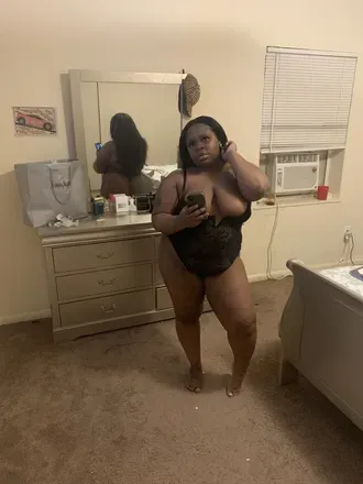 OnlyFans cuenta karrine.steffans header 2