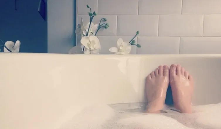 OnlyFans cuenta myfinefeet header 2