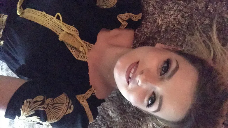 OnlyFans cuenta zarah01 header 2