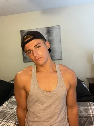 OnlyFans cuenta gymboyfriendfree avatar 1