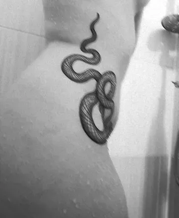 OnlyFans account  sarah.and.her.tats avatar 1