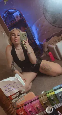 OnlyFans account  katiefu21 avatar 1