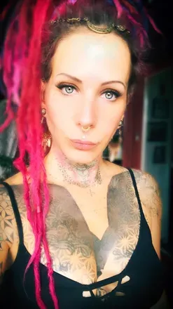 OnlyFans account  sofiesworld avatar 1
