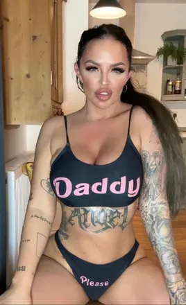 OnlyFans account  louiseleexxx1 avatar 1