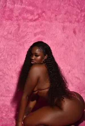 OnlyFans cuenta exoticchocolatekisses avatar 1