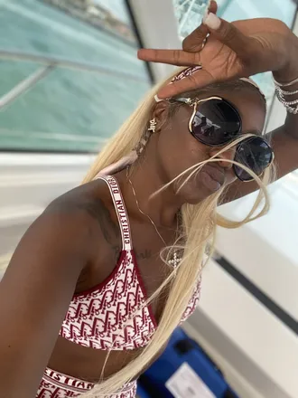 OnlyFans cuenta gemsjewelz header 2