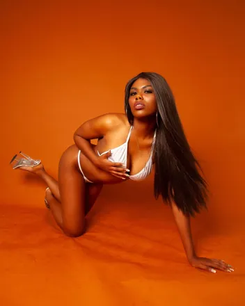 OnlyFans cuenta justcallrae header 2