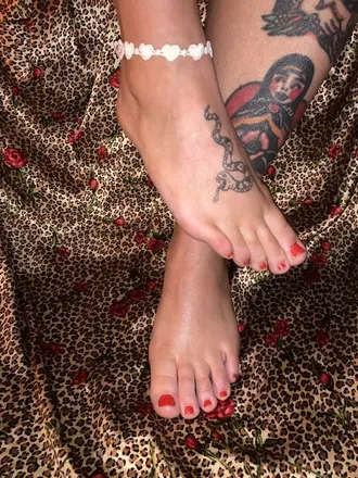 OnlyFans cuenta lilprettyfeetsb avatar 1