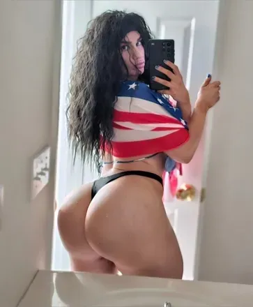 OnlyFans account  pocahontas_lynnfit avatar 1
