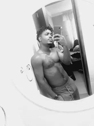 OnlyFans cuenta cesar_andres header 2