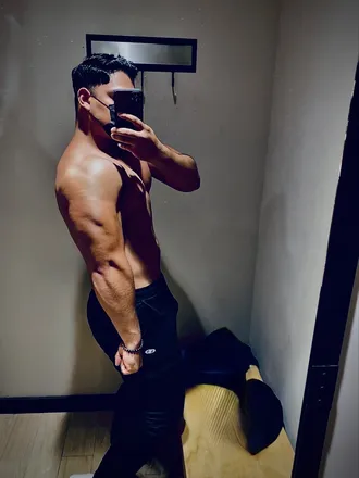 OnlyFans cuenta alv011015 header 2