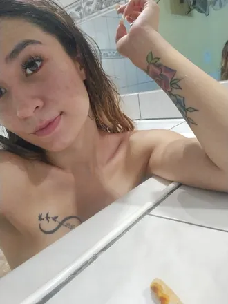 OnlyFans cuenta vicky1308 header 2