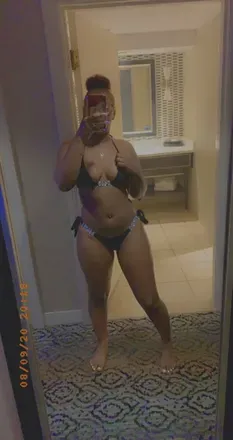 OnlyFans cuenta thickcutie26 header 2