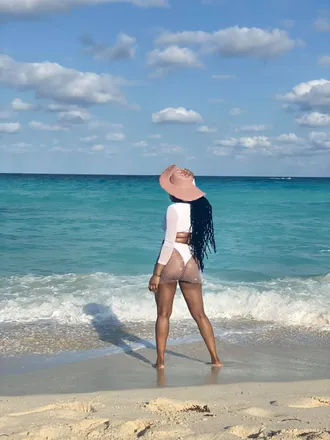 OnlyFans cuenta fineassbeautician header 2