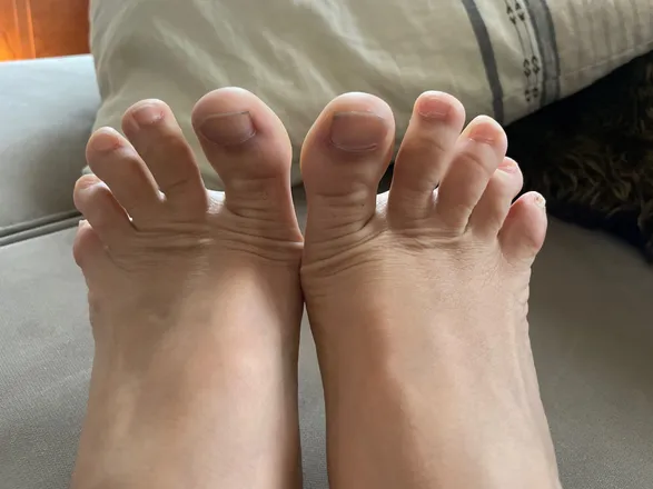 OnlyFans cuenta ebflexyfeet header 2