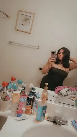OnlyFans cuenta honeymoonslut header 2