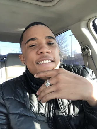 OnlyFans account  gmoney_2400 header 2
