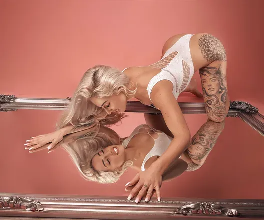 OnlyFans cuenta laraiza_free header 2