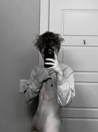 OnlyFans cuenta ryye_18 avatar 1