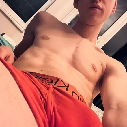 OnlyFans account  maxence_gp header 2