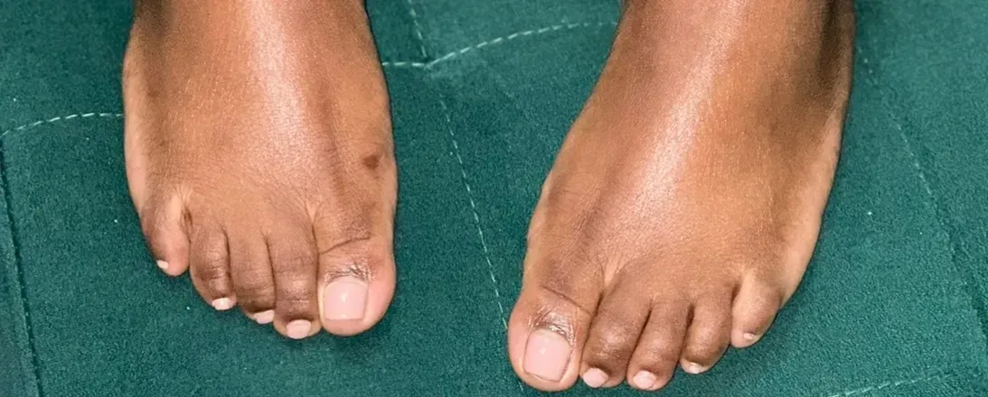 OnlyFans cuenta deyasfeet header 2