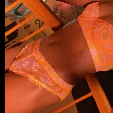 OnlyFans cuenta akbyhergoddess header 2