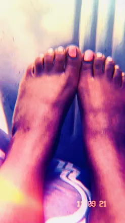 OnlyFans cuenta suncaramelfeet header 2